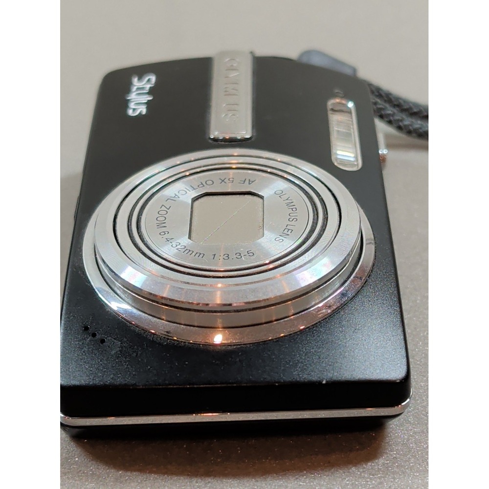 Olympus Stylus 840 8.0MP Digital Camera Black 5x Optical Zoom Kit with Case - Picture 3 of 14